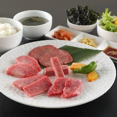 黒毛和牛をご堪能頂ける『特撰和牛ランチ』もございます！