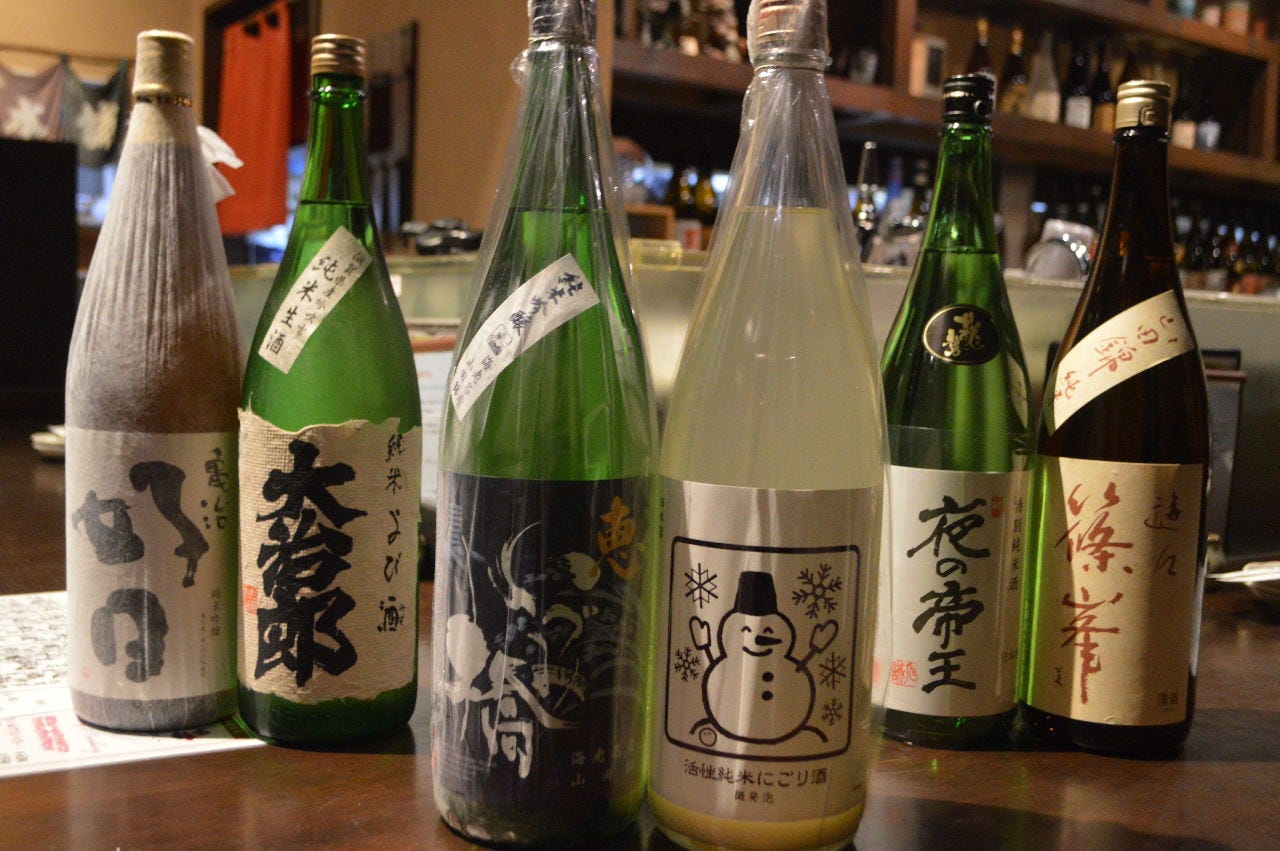 豊富に取り揃えられた日本酒、焼酎