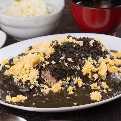黒福多 黒かつカレー（キャベツ・赤だし・福神漬け付）