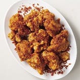 赤の唐揚げ　Spicy deep-fried Chicken