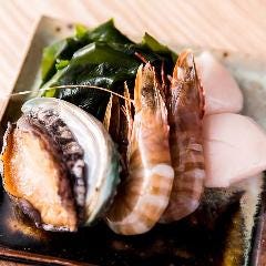 新鮮な魚介やお野菜を鉄板焼きで!!