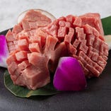厚切り上タン塩/thick cut of beef tongue
