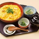 滋養鶏玉子と日南鶏の親子丼