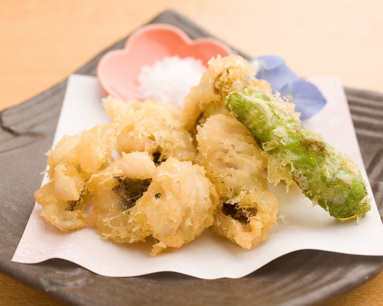 踊りとらふぐ 個室料理 ふぐの神 写真 1ページ目 1件 40件 ぐるなび