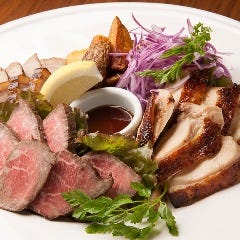 【Ｔall Sun 肉の盛り合わせ】 和牛・自家製ベーコン・チキン