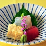 神社仏閣が多い京都ならではの精進料理と宮中料理、そして茶道とともに発達した懐石料理…。