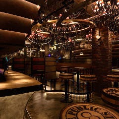 パブリックスタンド新宿歌舞伎町店 お酒・スポーツバー