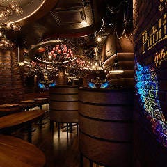 パブリックスタンド新宿歌舞伎町店 お酒・スポーツバー 