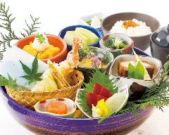 大名御膳2500円 お子様膳2000円　ご予約にて承ります