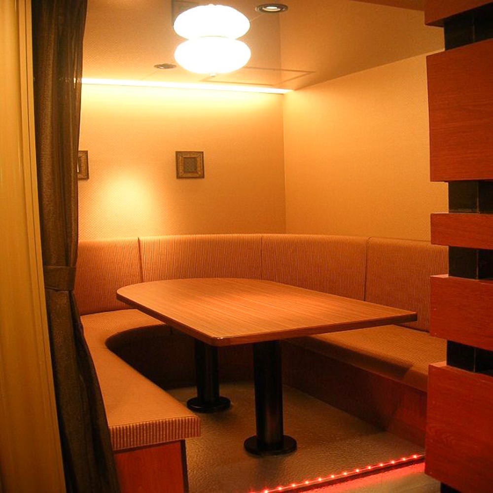 Nijyu Maru にじゅうまる 新横浜アリーナ通りビル店 席 ぐるなび