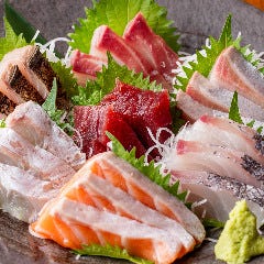 オーナー自ら市場で目利きした、その日一番の鮮魚を毎日仕入れ！