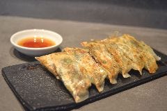 餃子酒場 狂気と乱舞