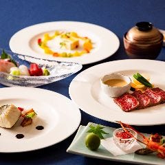鉄板焼 フレンチ 和洋会席 ボナージュ 千里阪急ホテル 法要後のご会食プラン 菖蒲 季節変わりの和洋会席全9品8 000円 6名様以上で陰膳付き 個室料無料 こちら秘書室