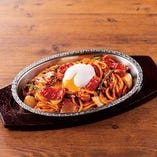 伝統の炒めスパゲティ『ナポリタン』～王道ケチャップベース～