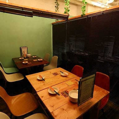 創作料理×居酒屋 ROOMS CAFE 横須賀中央店 店内の画像