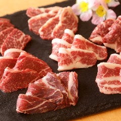 馬焼肉　特選7種盛り　（2人前）