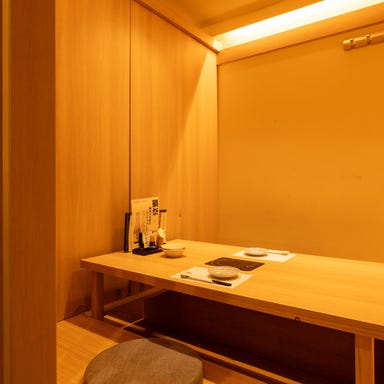 和牛すき焼き しゃぶしゃぶ 食べ放題 豚匠 なんば邸_宴会用掘りごたつの個室