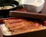 秘伝のタレにふんわりとしたうなぎ。うな重はリピーター多し！