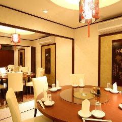横浜中華街 彩り五色小籠包専門店 龍海飯店