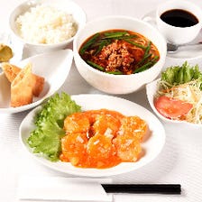 人気料理が日替わりで登場するセット