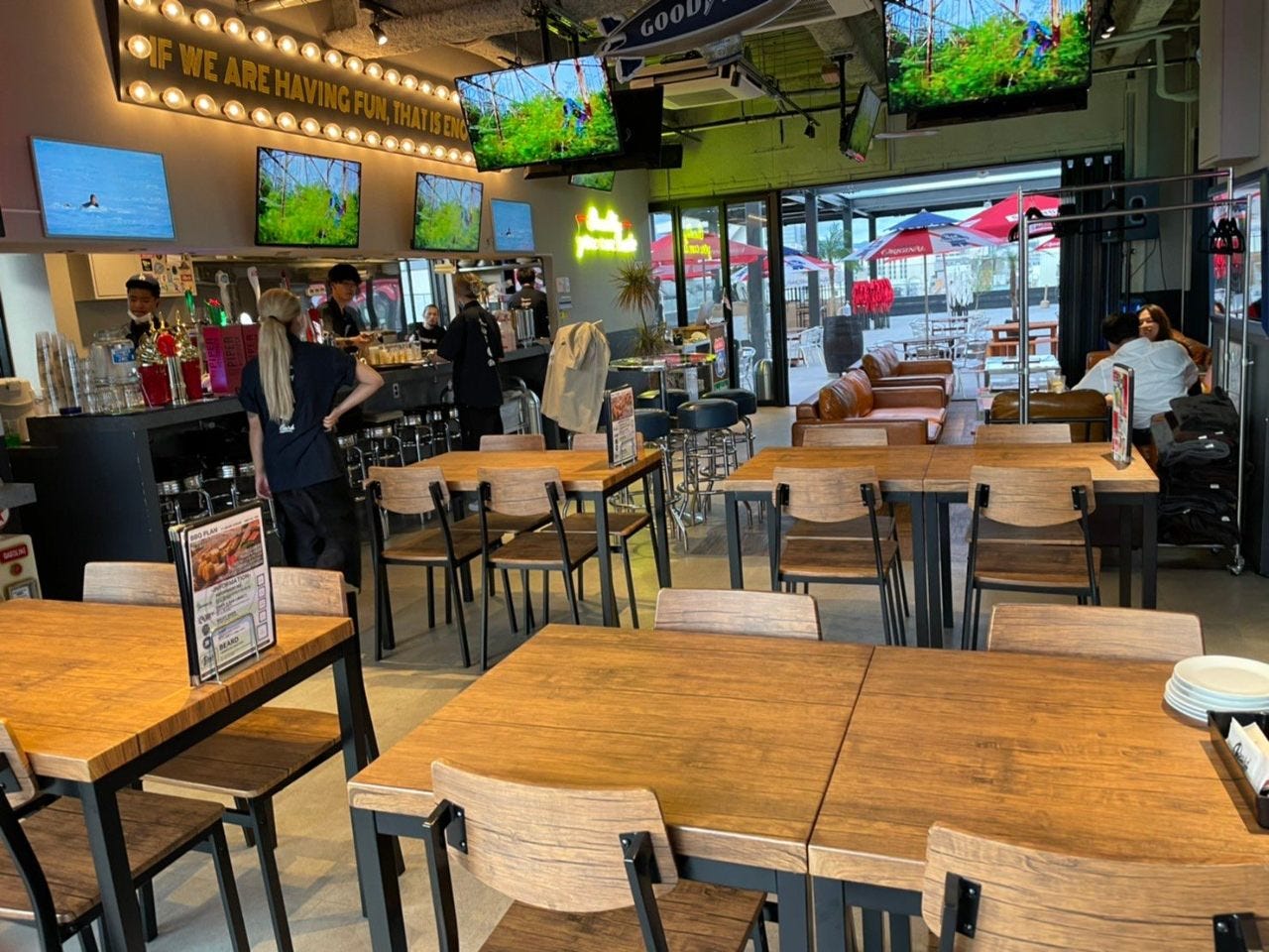 21年 最新グルメ Beard ビアード American Rooftop テラス 天神 赤坂 レストラン カフェ 居酒屋のネット予約 福岡版 21年 最新グルメ Beard ビアード American Rooftop テラス 天神 赤坂 レストラン カフェ 居酒屋のネット予約 福岡版