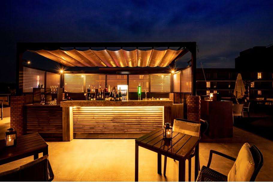 ROOF TOP BAR