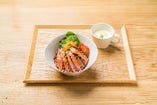 サーロインステーキ丼～醤油ガーリックソース～