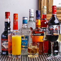 カクテルやHOMEMADE DRINKもご用意。