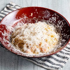 季節の食材を使用したお料理を多数ご用意しております。