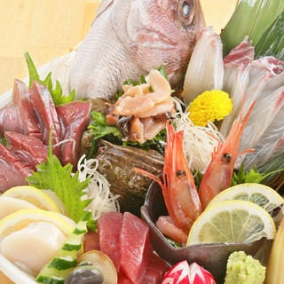 新鮮な旬魚や季節野菜を使用した宴会コースがオススメです