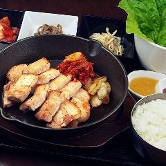 サムギョプサル定食・ビビンマッククスなど新登場！