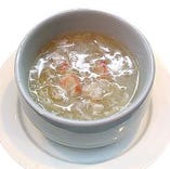 カニ肉入りフカヒレとろみスープ