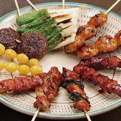 備長炭で一本一本丁寧に焼き上げる焼き鳥