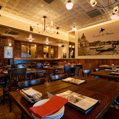 Frutti di Mare(フルッティ ディ マーレ)横浜_最大100名様収容の広々とした店内♪
