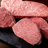 当店の鉄板焼で提供するお肉は、厳選したA5黒毛和牛のみを使用しております