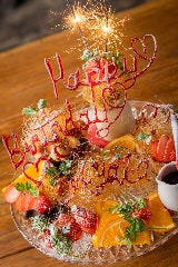 他店にはない飴細工で演出します。