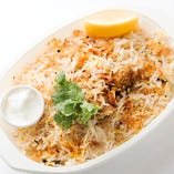 チキンビリヤニ（プレーンヨーグルトつき）Hyderabadi Chicken Biryani(with Plain Yogurt)