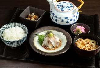 博多 ぶあいそ 別邸 ランチメニュー ぐるなび