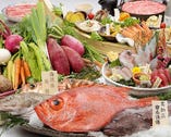 全国各地の新鮮な野菜や鮮魚を取り揃えております。