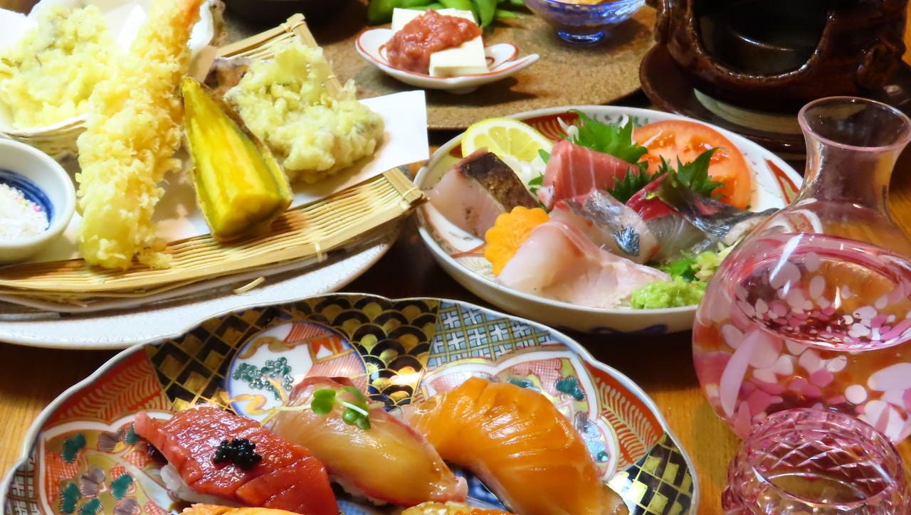 割烹 むつの はなれ