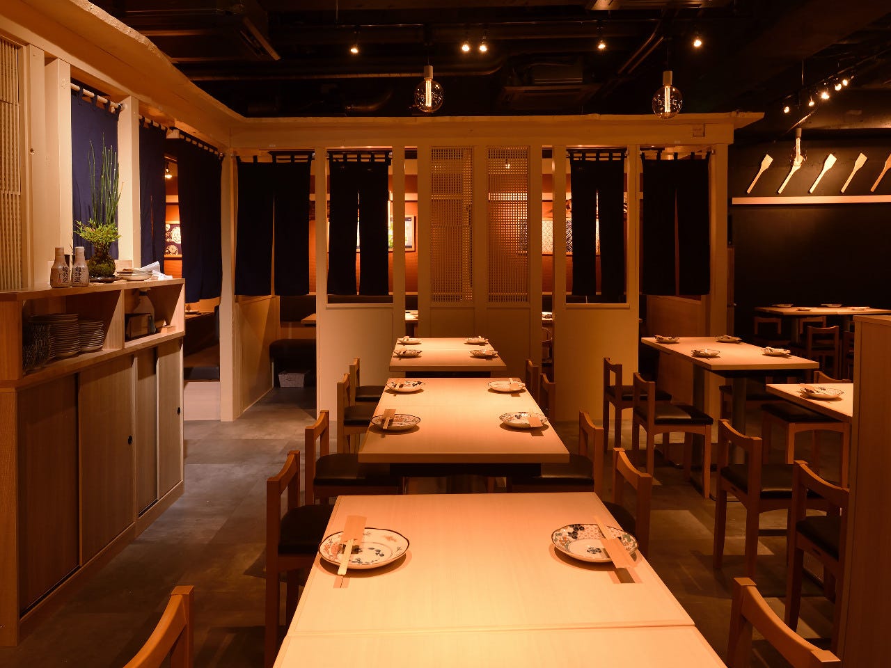 炭火炉端と肉 金しゃもじ 渋谷店 の店内の様子