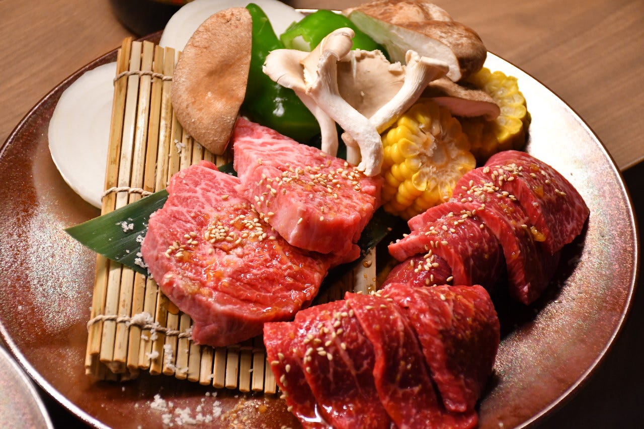 無煙個室焼肉 イノウエ なかもず店 無煙個室焼肉 イノウエ なかもず店