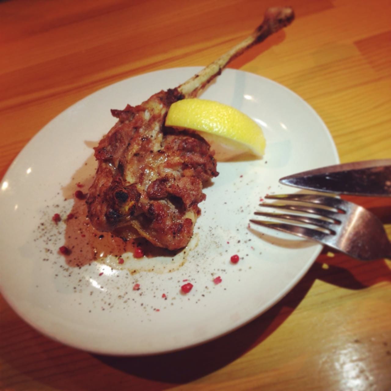 焼鳥バル 八金 枚方店 鶏卸直営鳥料理専門店 焼鳥バル 八金 枚方店 鶏卸直営鳥料理専門店