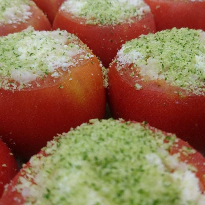 トマト料理がずらりと並ぶランチ Bコースの一例
