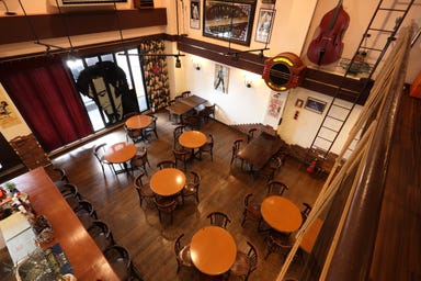 オールディーズレストラン キャデラックカフェ 店内の画像