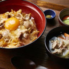 人気の親子丼　有精卵使用