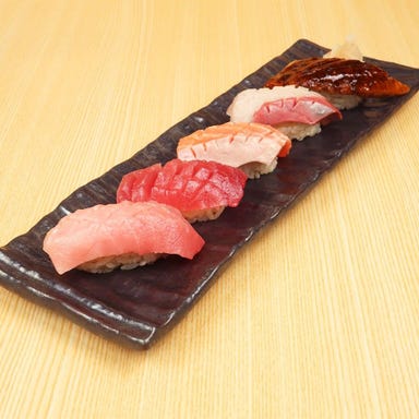 鮨・酒・肴 杉玉 伏見桃山_【厚切り】思わず写真を撮りたくなる、厚切り5貫盛り