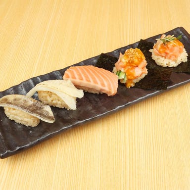 鮨・酒・肴 杉玉 伏見桃山_杉玉と言えば、飲める5貫セット