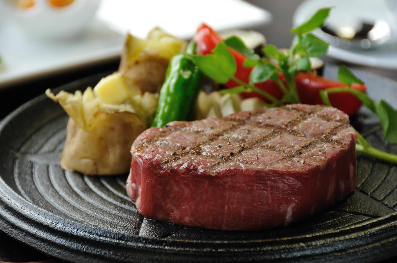国産牛ヒレステーキフルコース ヒレステーキ1g 1ソフトドリンク付 180gの場合は9 240円の詳細 ミスターバーク ガーデン 岡山市 ステーキ ぐるなび