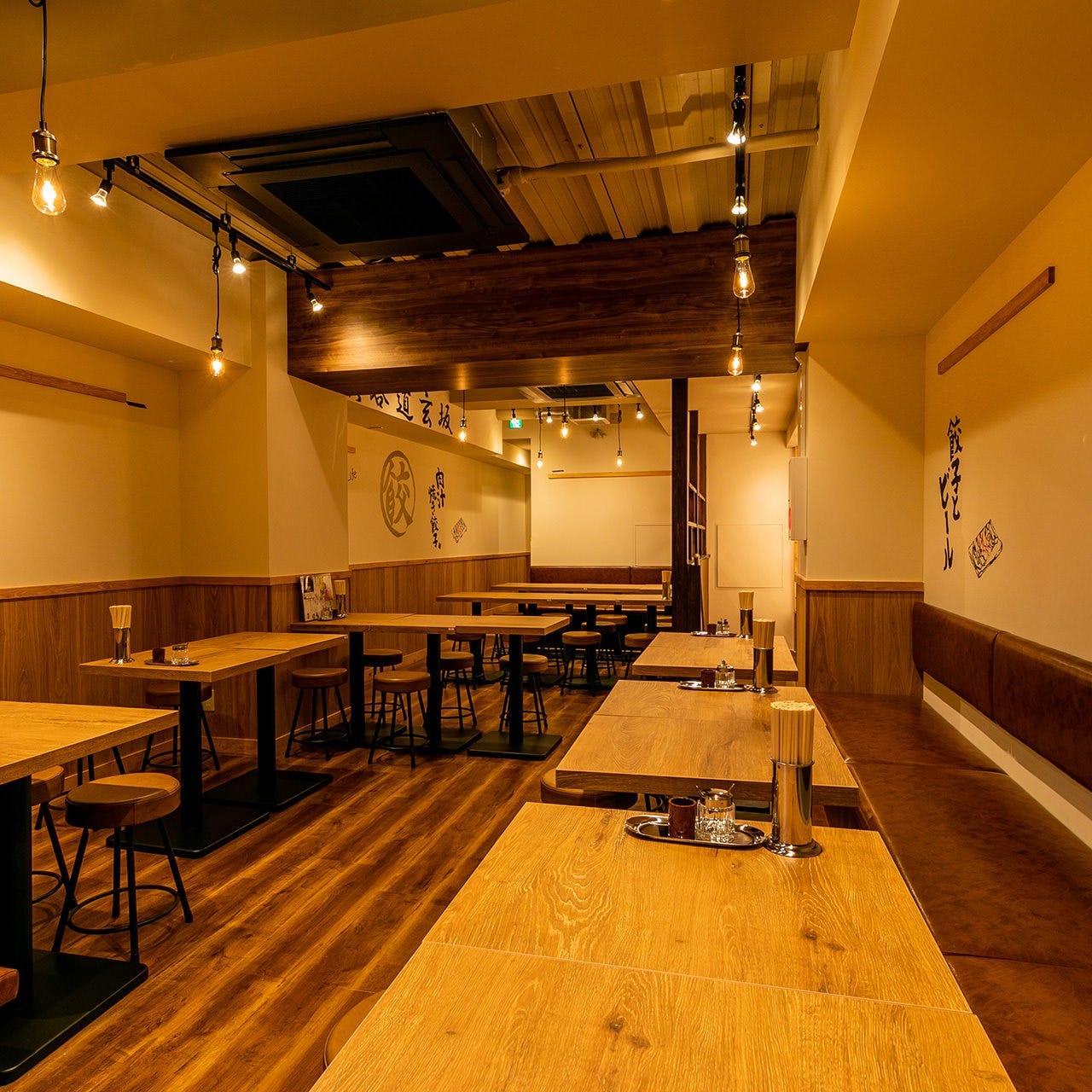 金の餃子酒場 渋谷本店の店内の様子